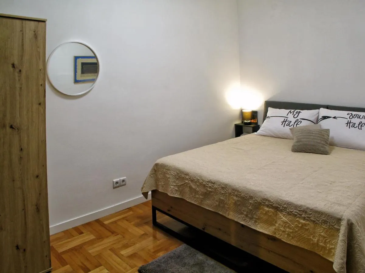 Luxury Studio 2Sun Apartment Split 0*,